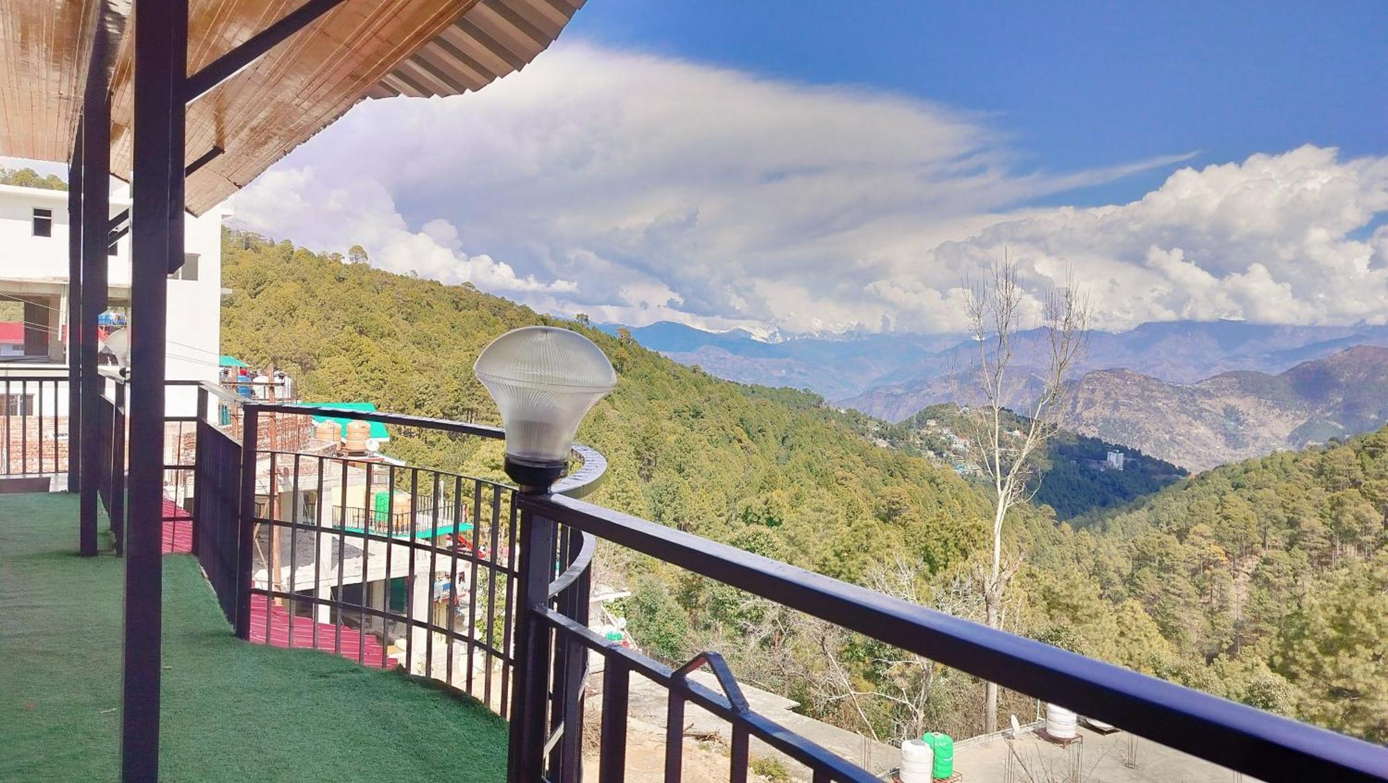 Baikunth Homes Dalhousie Exterior photo