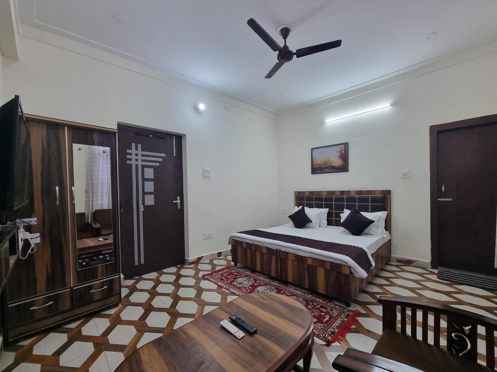 Baikunth Homes Dalhousie Exterior photo